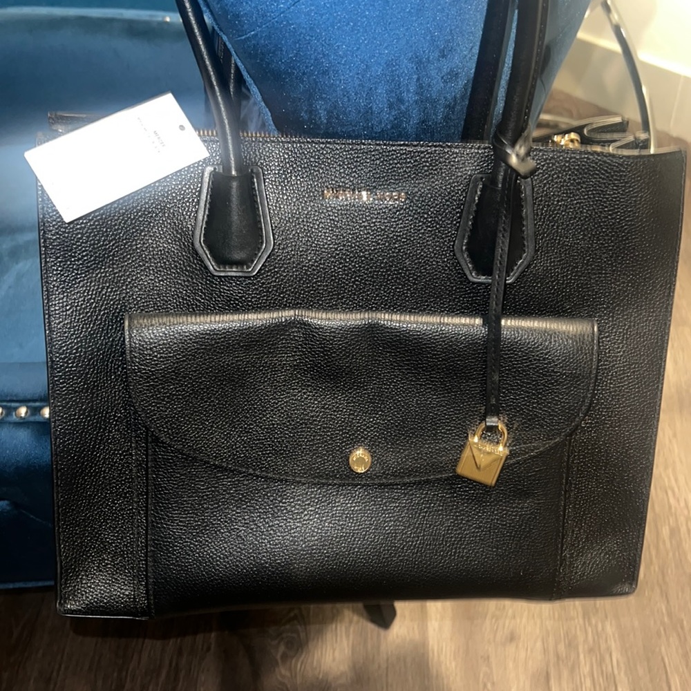 Micheal Kors Black/ Gold Mercer Tote